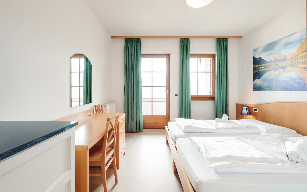 Hotel Corno Bianco Nova Ponente Chambre photo